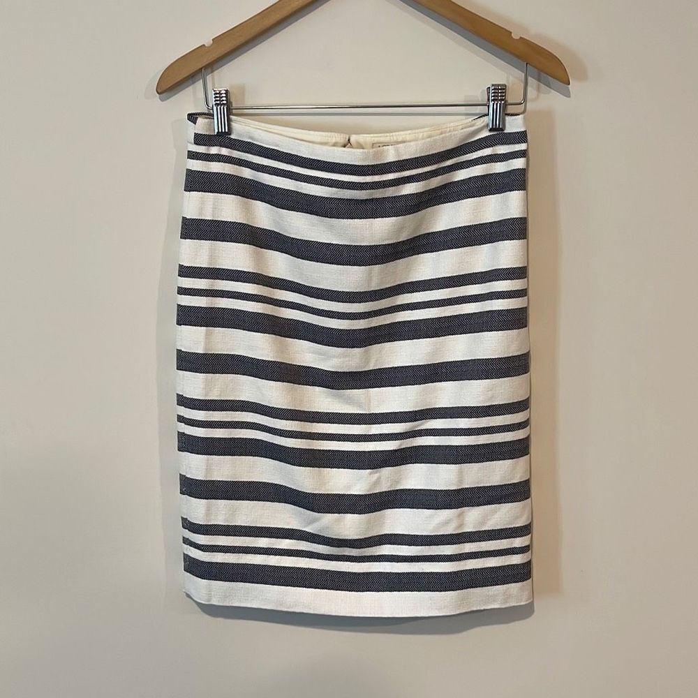 J Crew Womens Pencil Skirt Herringbone Pattern Navy Cream Size 2